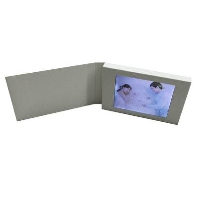 Bon prix 2.8 pouces carte de visite vidéo LCD avec batterie rechargeable en ligne