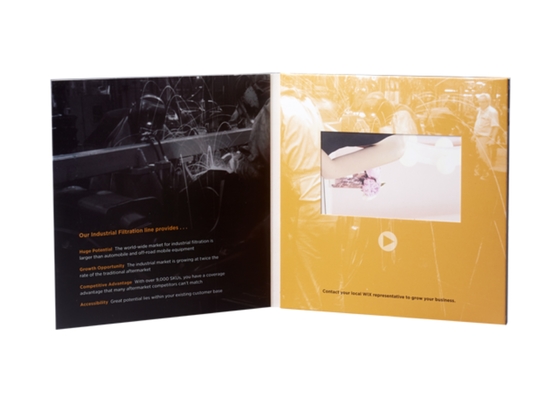 Buon prezzo Display LCD da 5 pollici in stile europeo Video brochure cosmetica con stampa A5 PVC050 in linea