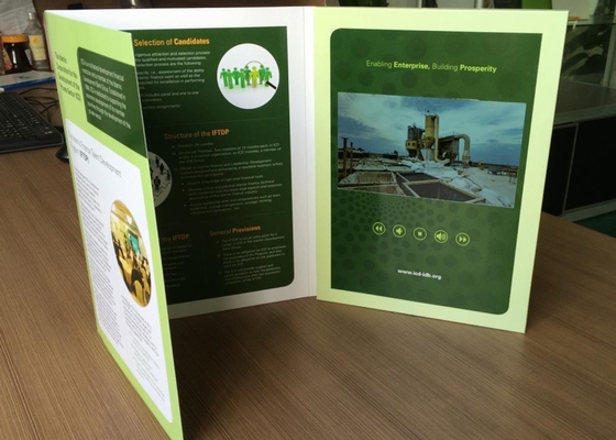 Goede prijs Gepersonaliseerde vouwbare lcd-scherm video brochure video uitnodigingskaart voor zakelijke marketing online
