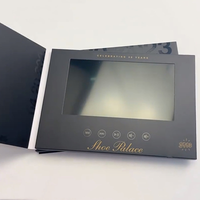 Bon prix Carte d'invitation vidéo personnalisée de 7 pouces avec couverture UV revêtue cadeau d'anniversaire au détail avec écran LCD en ligne